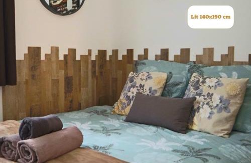 Saint-Omer Apartment | Le Moment Bien-Être - jacuzzi privatif, terrasse et parking gratuit au centre de Saint-Omer