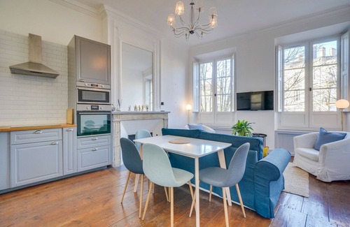 Saint-Michel Apartment | Le Nid Bleu - Au coeur de Bordeaux