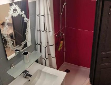 La Bourboule Apartment | Le Nid Douillet Baroque Linge fourni