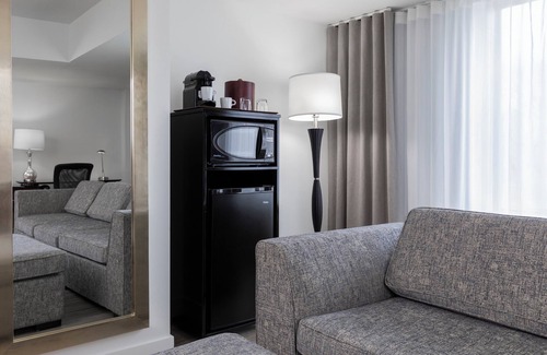 Shaughnessy Village Hotel | Le Nouvel Hotel