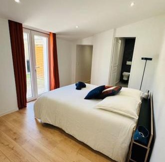 Begles Apartment | Le Patio - Maison avec Jardin - WIFI