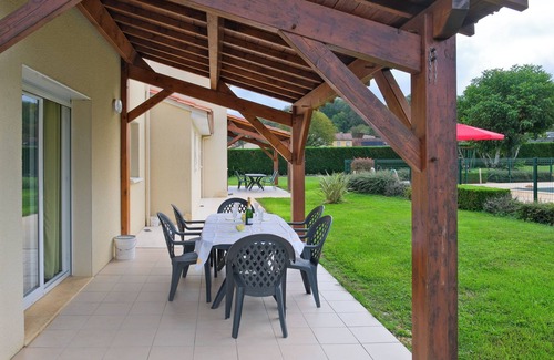 Savignac-les-Eglises House | Le Perchoir – House with Air Conditioning and Shared Pool in Savignac-les-Églises