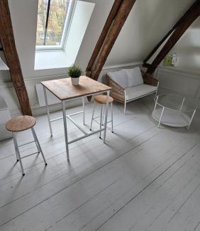 Arras Apartment | Le perchoir, studio avec mezzanine