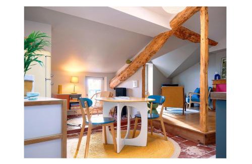 Rabastens Apartment | Le Petit Balcon Bleu