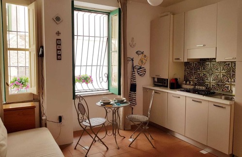 Rione Duomo Apartment | Le Petit Bouganville Guesthouse