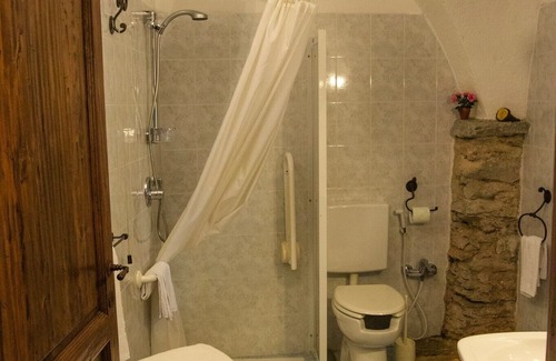 Vezzi Portio Hotel | Le Petit Chateau