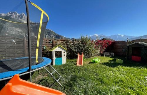 Sallanches Apartment | Le petit paradis au pied du Monte Blanco,jacuzzi privé, Rooftop,air de jeux