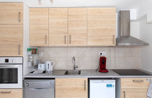 Brionne Apartment | Le Petit Pont - Charmant Studio à Brionne