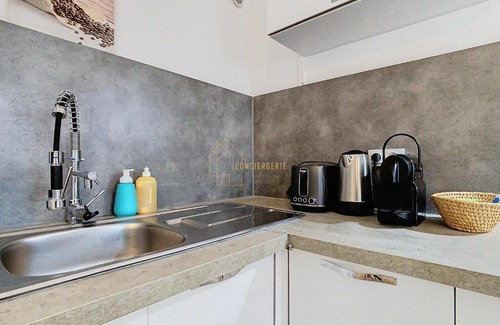 Voiron Apartment | Le Pianiste