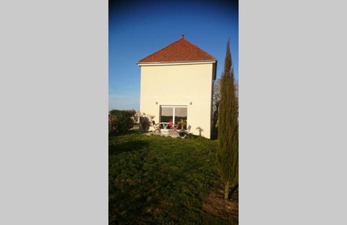 Chouzy-sur-Cisse House | Le pigeonnier