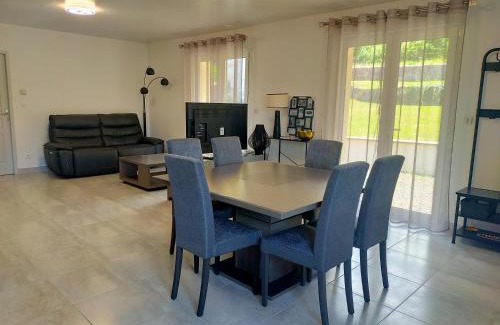 Brives-Charensac House | Le Plain-pied du Pêcheur - Maison avec terrasse entre Loire, Via Velay et Le Puy