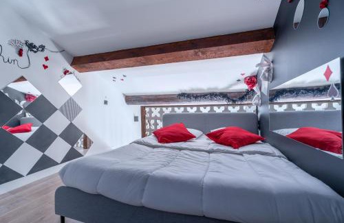 La Capelette Apartment | Le Poker Love Jacuzzi