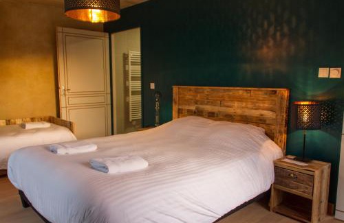 Bazoges-en-Paillers Bed & Breakfast | Le Puy Carmin - Chambre d'hôtes avec jacuzzi