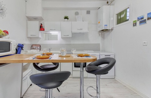 Tarbes Apartment | Le PYRENEA (Ministerial classification) Quiet near the center. Proximity to Adour.