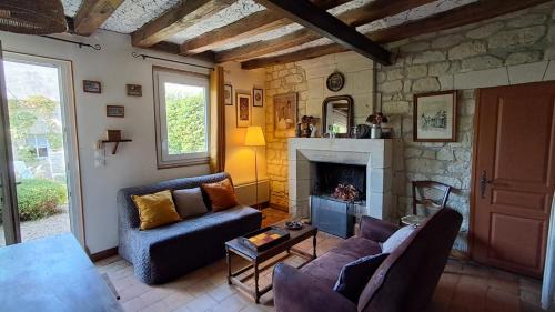 Beaumont-en-Veron Apartment | Le refuge des anges