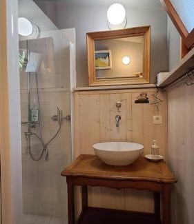 Beaumont-en-Veron Apartment | Le refuge des anges