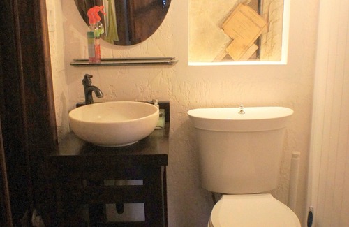 Longueuil House | Le Refuge du Poète