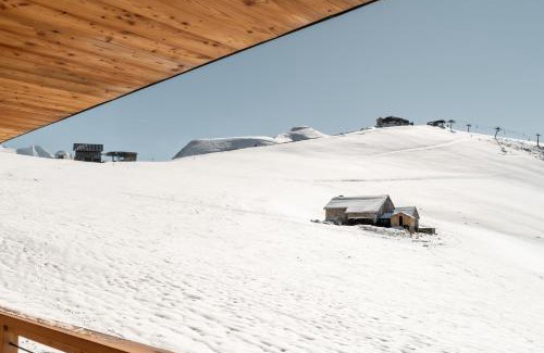 Saint-Gervais-les-Bains Hotel | Le Refuge Chez La Tante - Mont d'Arbois, accès en télécabine avant 16h30