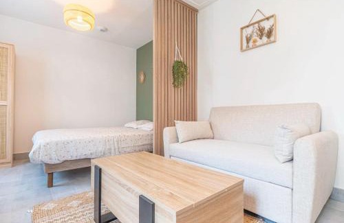 Luc-sur-Mer House | Le Refuge marin Studio lumineux, terrasse privée, plage à 2 min