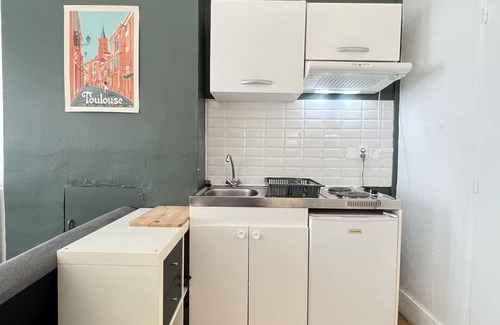 Matabiau Apartment | Le Relax: charming studio near Metro and Train Station