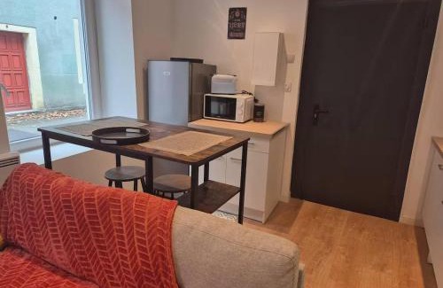 Montbeliard Apartment | Le rock n roll cosy et tout équipé en hyper centre
