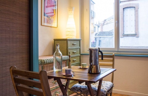 Marengo - Jolimont Apartment | LE ROSA BONHEUR - One Bedroom Apartment, Sleeps 4