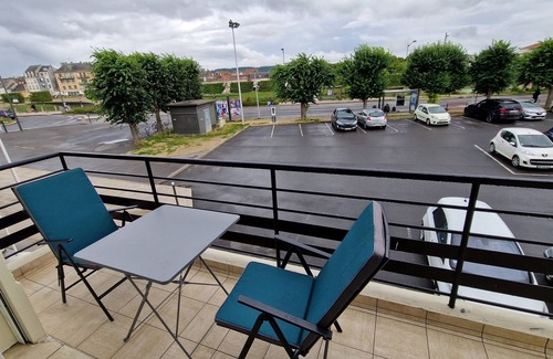 Chateau-Thierry Apartment | Le Rossignol - Résid. les Quatre Oiseaux - Plein Centre Ville de Chateau Thierry