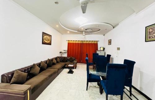 Islamabad House | Le Royal Family lodges