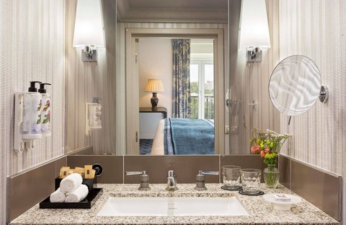 Bellecour - Hotel Dieu Hotel | Le Royal Hotel Lyon - MGallery Collection