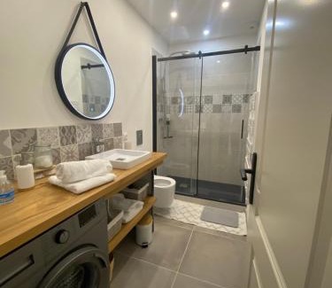 Saint-Cyprien Apartment | LE SAINT CYP - Toulouse - appart entier cosy et au calme, proche du métro