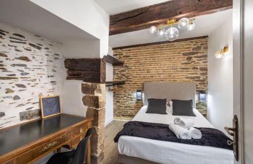 Dinan - Saint-Malo Apartment | LE SAINT LOUIS - Apt 3 chambres au cœur de Rennes