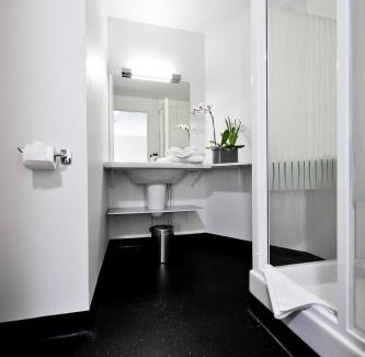 Mezidon-Canon Hotel | Le Saint-Pierre