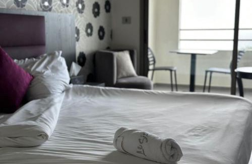 Batroun Resort | Le Six Hotel And Resort