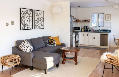 Hudson House | Le Soleil Suite - Fire pit, Views 10 min. from Hudson