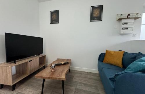 Saint-Junien Apartment | Le Stopover, cosy avec parking
