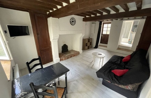 Pont-Audemer Apartment | Le Studio Aristide
