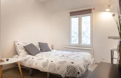 Fontainebleau Apartment | Le studio - Hyper centre de Fontainebleau - proche INSEAD