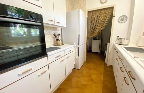 Vaison-la-Romaine Apartment | Le Théos - Ground floor apartment with garden in Vaison-La-Romaine