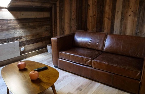 Verrieres-de-Joux Hotel | Le Tillau