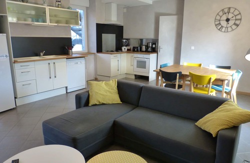 Vallon-Pont-d'Arc Cottage | Le torrent, gîte 100 m2, village center, in renovated house with 4 gîtes