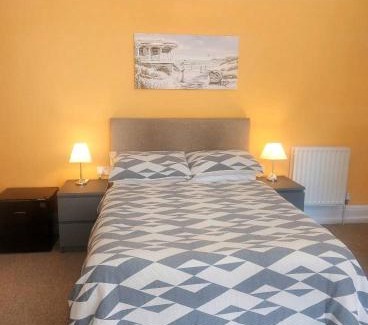 Bournemouth Bed & Breakfast | Lea Hurst B & B