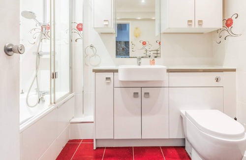 Putney Apartment | Leafy & bright 1 bed Putney Apartment