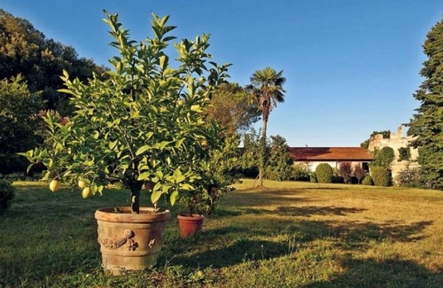 Vicopelago Apartment | LEDA - Apt with 2 Bedrooms and Garden View