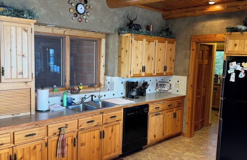 Whipholt Cabin | Leech Lake - Beach campfire sunsets and Prime Fishing and Swimming Getaway