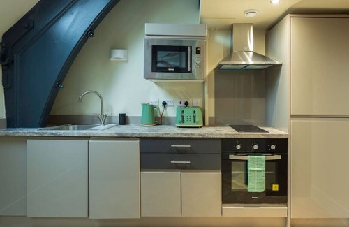 Leeds City Center Apartment | Leeds Central Deluxe - City Apartment - 1BR
