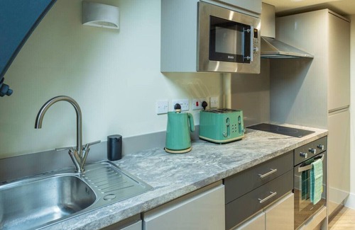 Leeds City Center Apartment | Leeds Central Deluxe - City Apartment - 1BR
