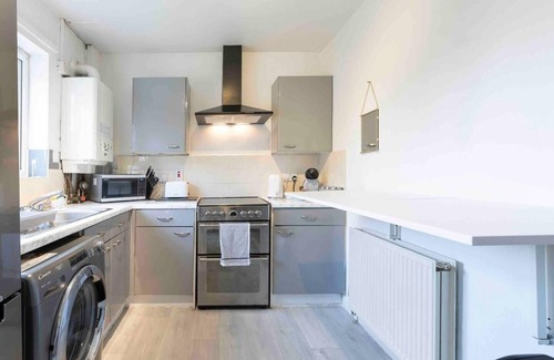 Chapeltown House | Leeds Luxury 3-Bedroom Retreat