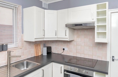 Headingley House | Leeds Super Spacious House