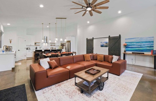 Cedar House | Leelanau Day Tripper - Modern Barndominium Retreat | Sauna Bikes Beaches W