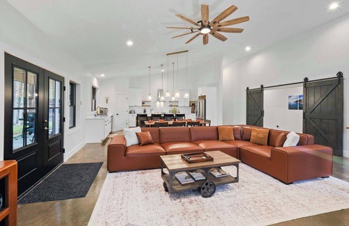 Cedar House | Leelanau Day Tripper - Modern Barndominium Retreat | Sauna Bikes Beaches W